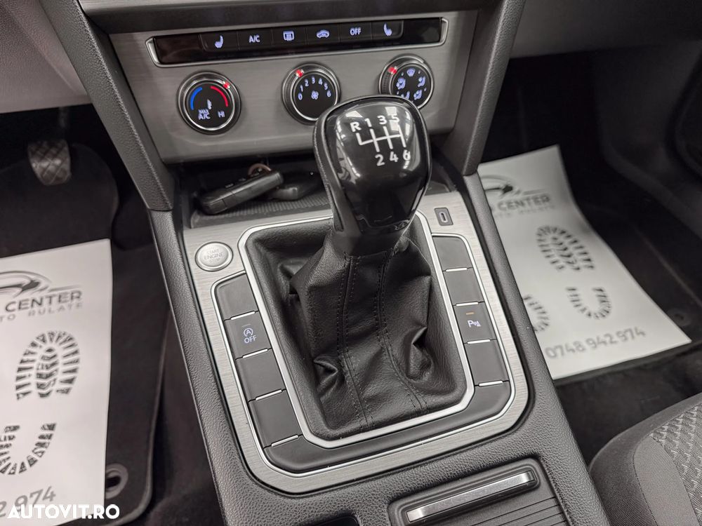 Volkswagen Passat 2.0 TDI SCR Business - 27