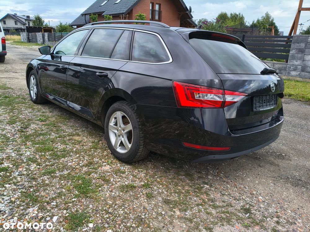 Skoda Superb 1.6 TDI Ambition - 20