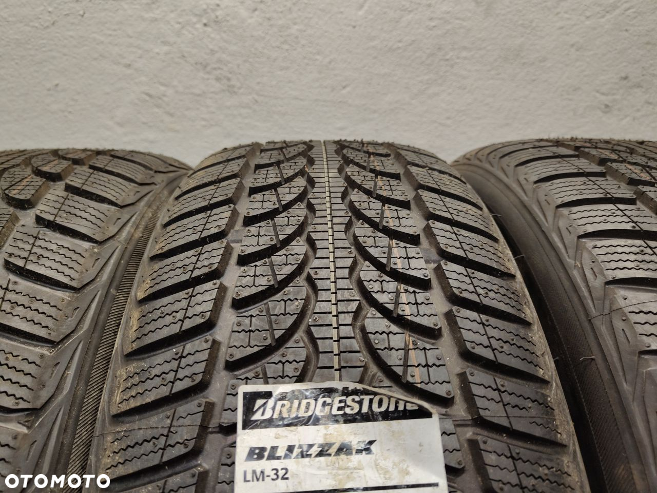 4x 215/45R20 95V XL Bridgestone Blizzak LM-32 - 3
