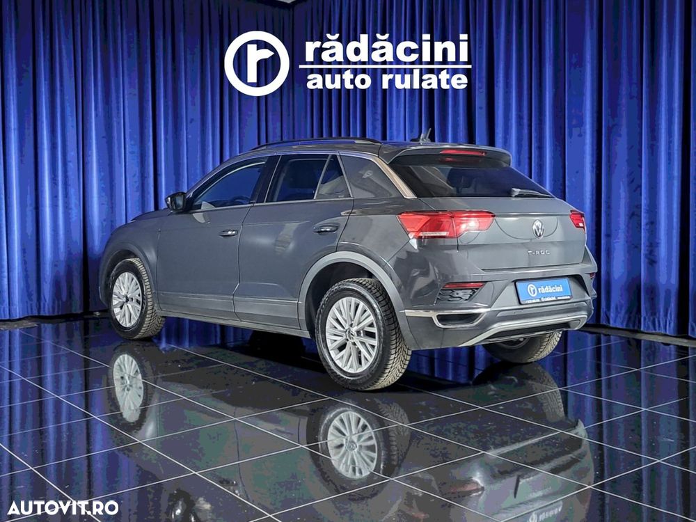 Volkswagen T-Roc - 8