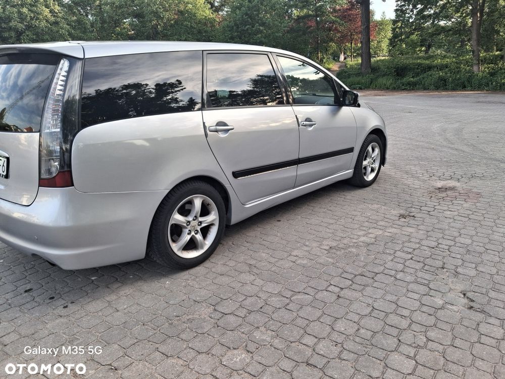 Mitsubishi Grandis - 1