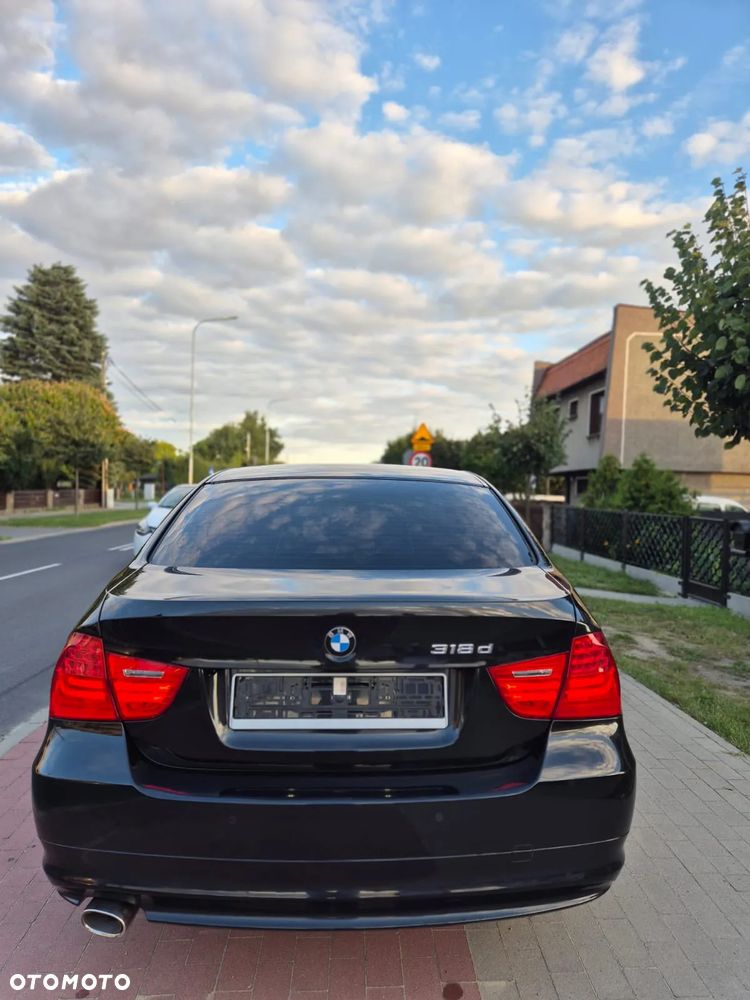 BMW Seria 3 318d - 5