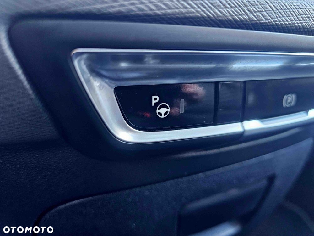 Citroën C4 Grand Picasso 2.0 HDi FAP EGS6 (7-Sitzer) Exclusive - 29