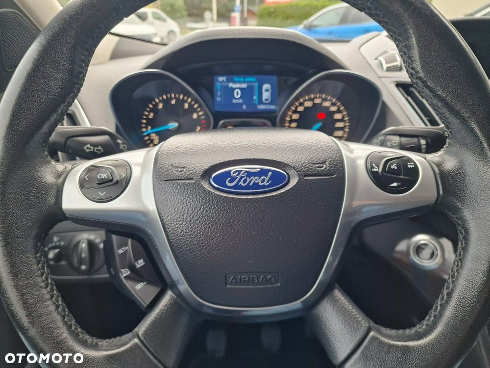 Ford Kuga 1.6 EcoBoost 2x4 Titanium - 34