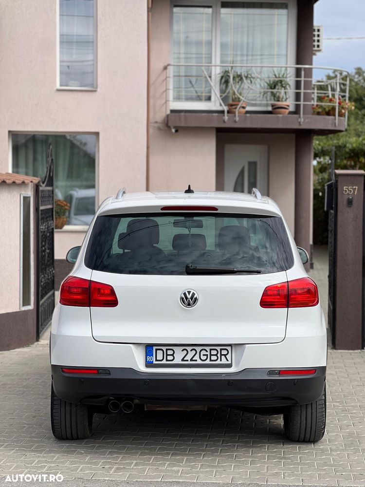Volkswagen Tiguan 2.0 TDI 4Motion DSG Sport & Style - 6