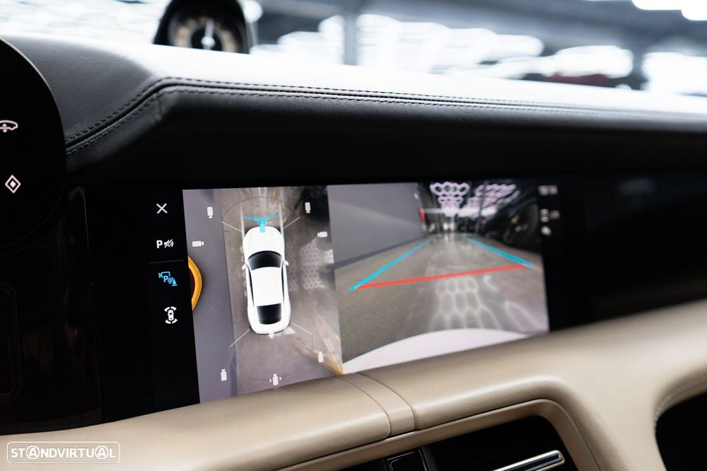 Porsche Taycan Turbo - 60