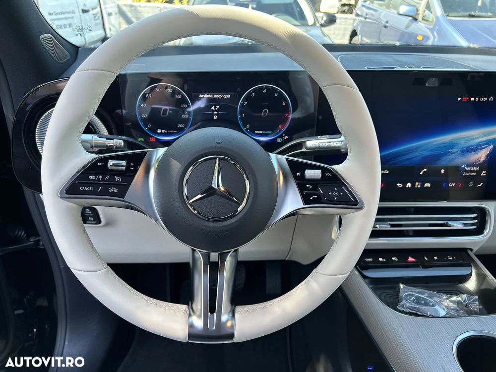 Mercedes-Benz GLB 220 4MATIC - 11