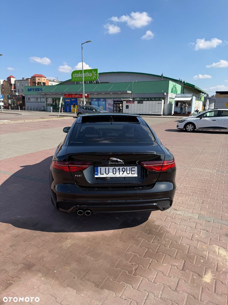 Jaguar XE 2.0 D180 R-Dynamic S - 11