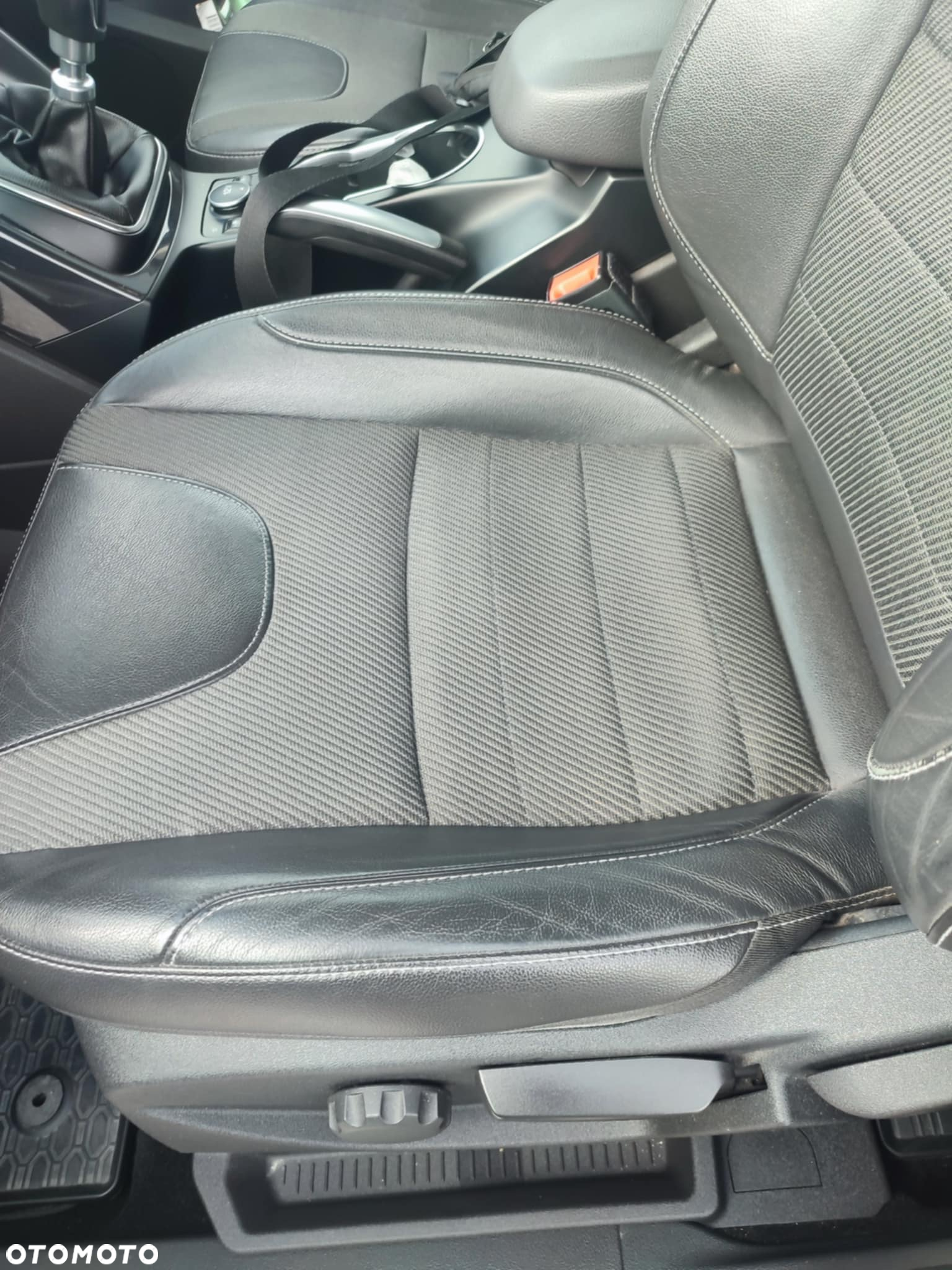 Ford Kuga 1.6 EcoBoost FWD Titanium ASS - 5