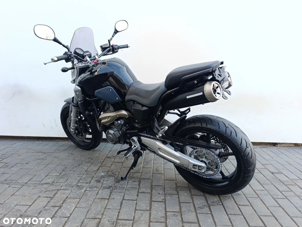 Yamaha MT - 19