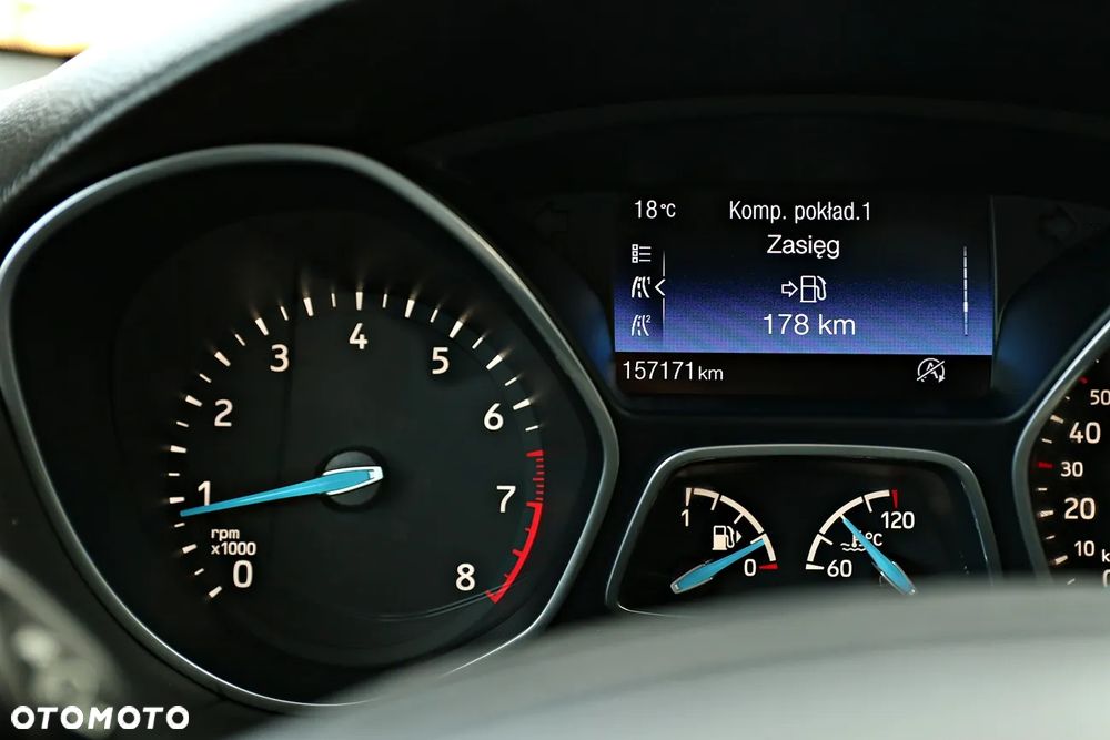 Ford Focus 1.0 EcoBoost Start-Stopp-System ST-LINE X - 24