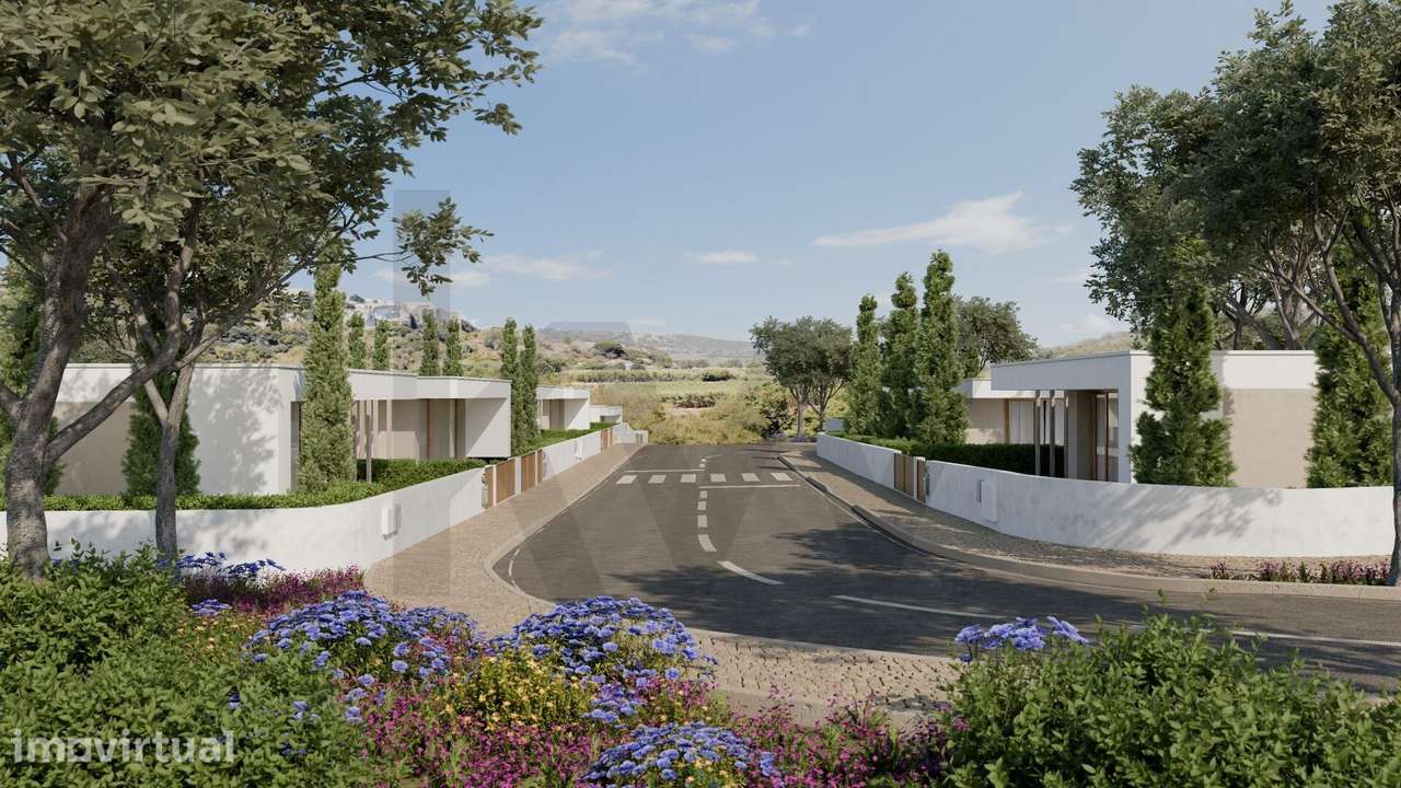 Moradia Térrea T3 c/ Piscina Privativa e Parqueamento - Grande imagem: 2/10