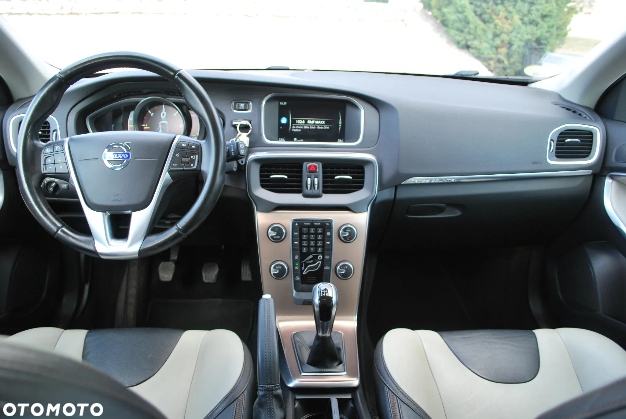 Volvo V40 Cross Country D4 Summum - 15
