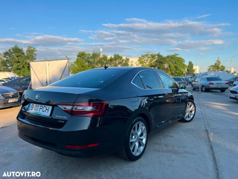 Skoda Superb 2.0 TDI DSG 4X4 Style - 3