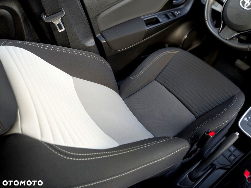 Toyota Yaris 1.5 Premium CVT - 12