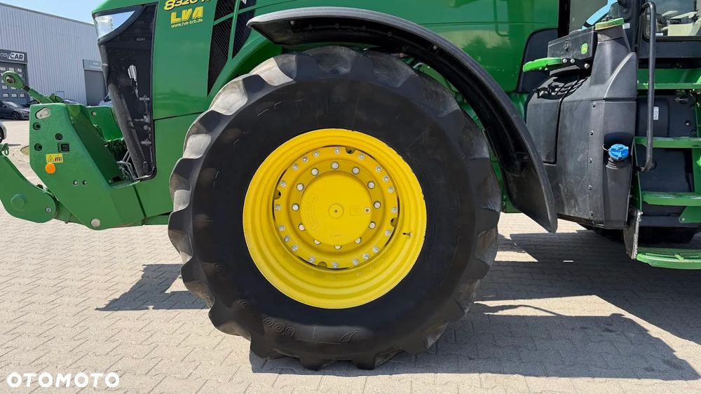 John Deere 8320R - 10