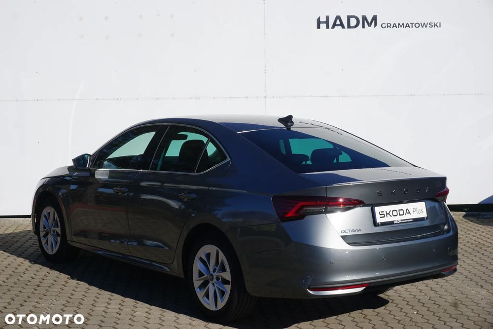 Skoda Octavia 1.5 TSI mHEV Selection DSG - 7
