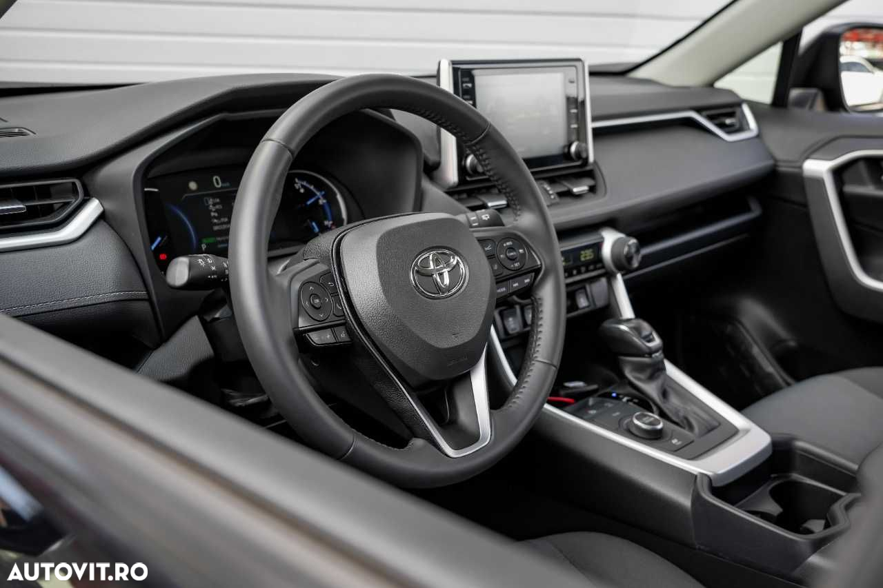 Toyota RAV4 - 9