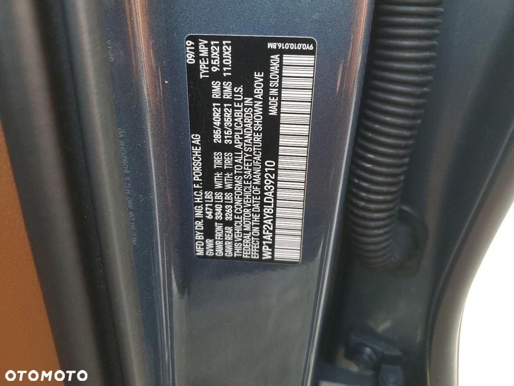 Porsche Cayenne Turbo - 13