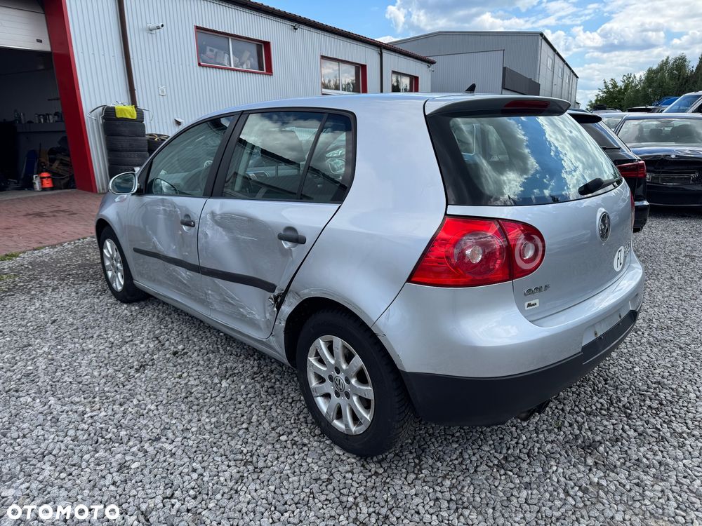 Volkswagen Golf 2.0 FSI 4Motion Comfortline - 4
