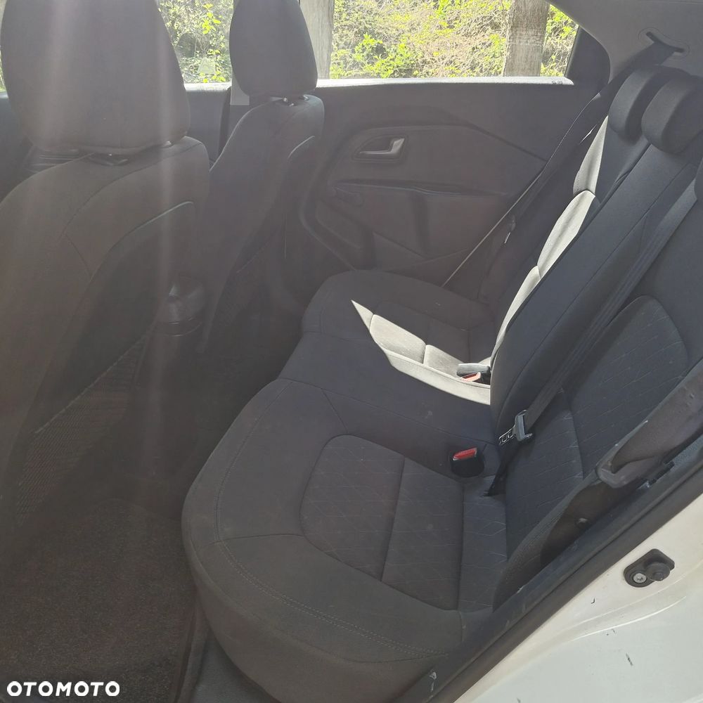 Kia Rio 1.1 CRDI Business Line - 10