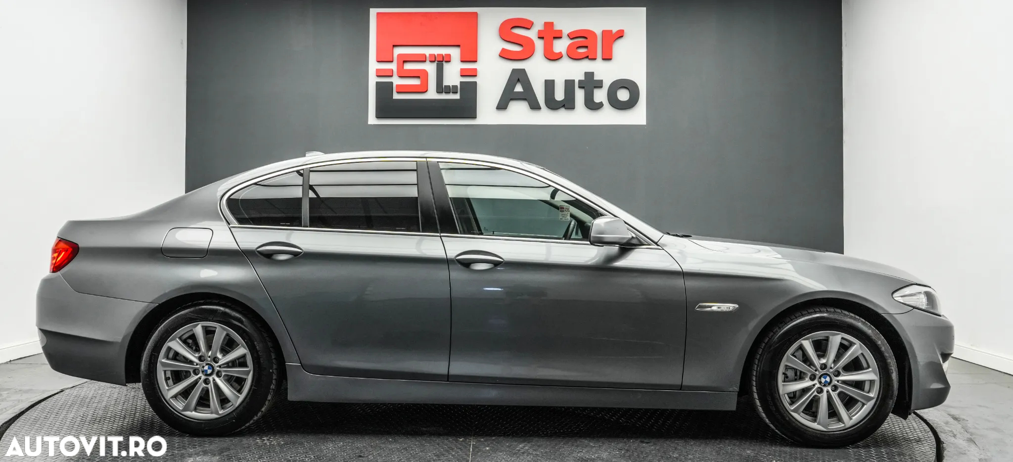 BMW Seria 5 525d xDrive - 10