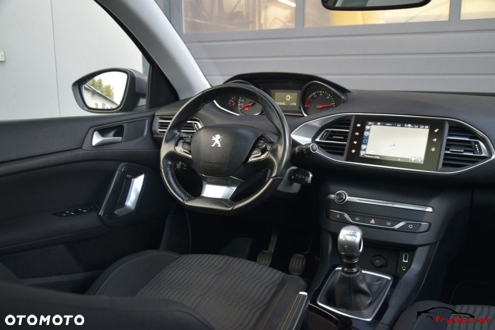 Peugeot 308 - 25