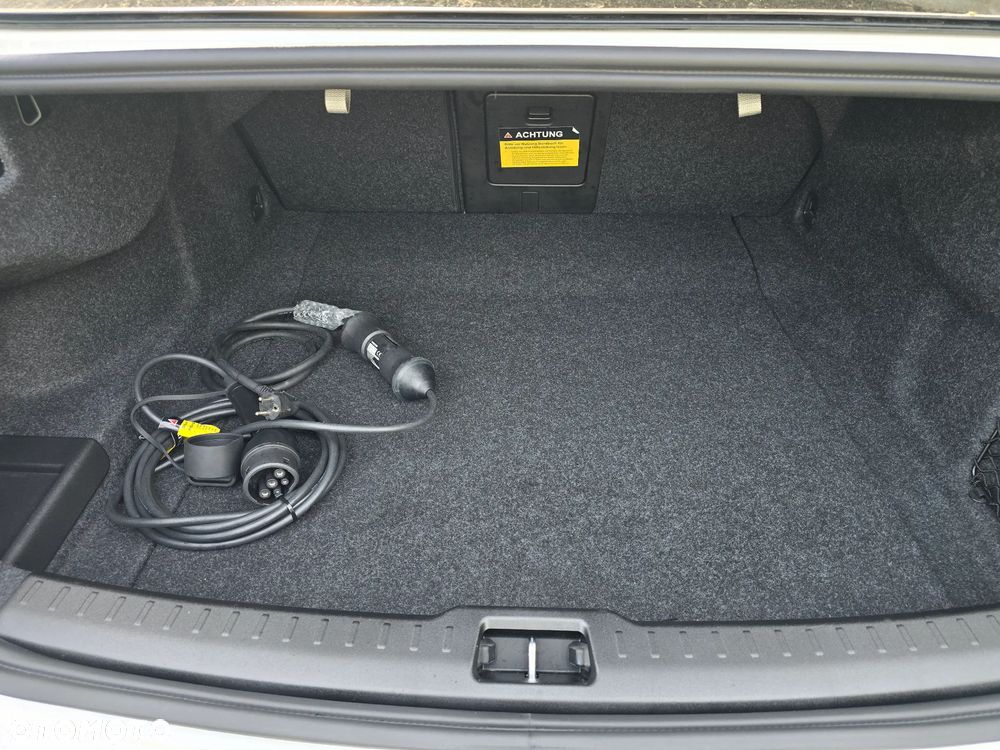 Volvo S60 T8 Recharge AWD Ultimate Dark - 35