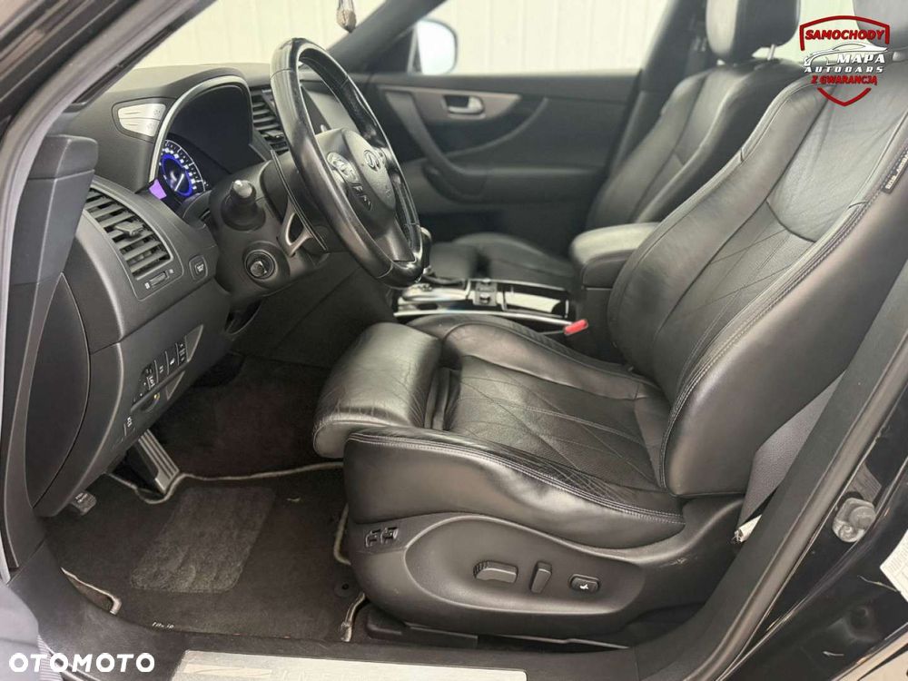 Infiniti QX70 - 13