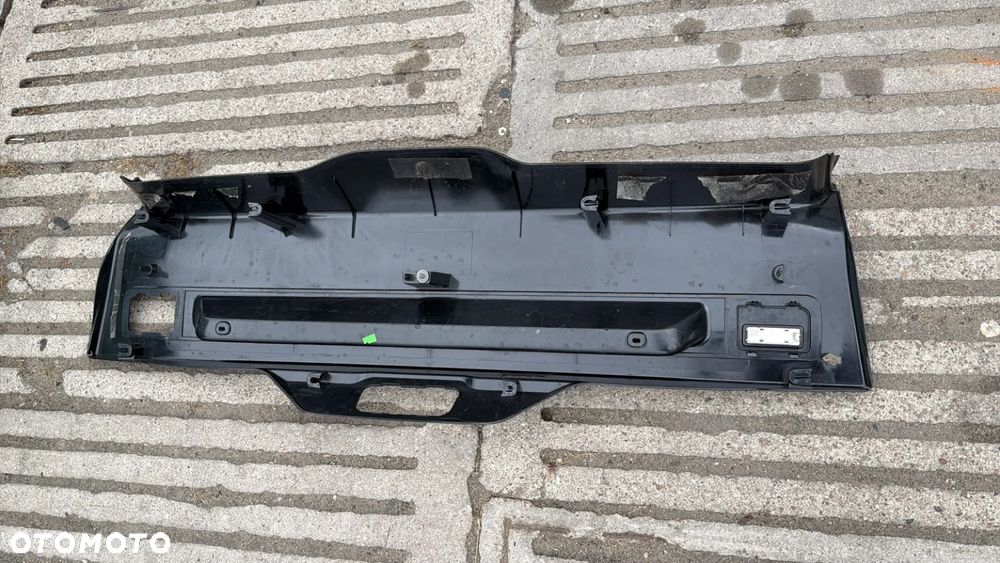 OSŁONA BMW F15 TAPICERKA KLAPY BAGAŻNIKA - 2