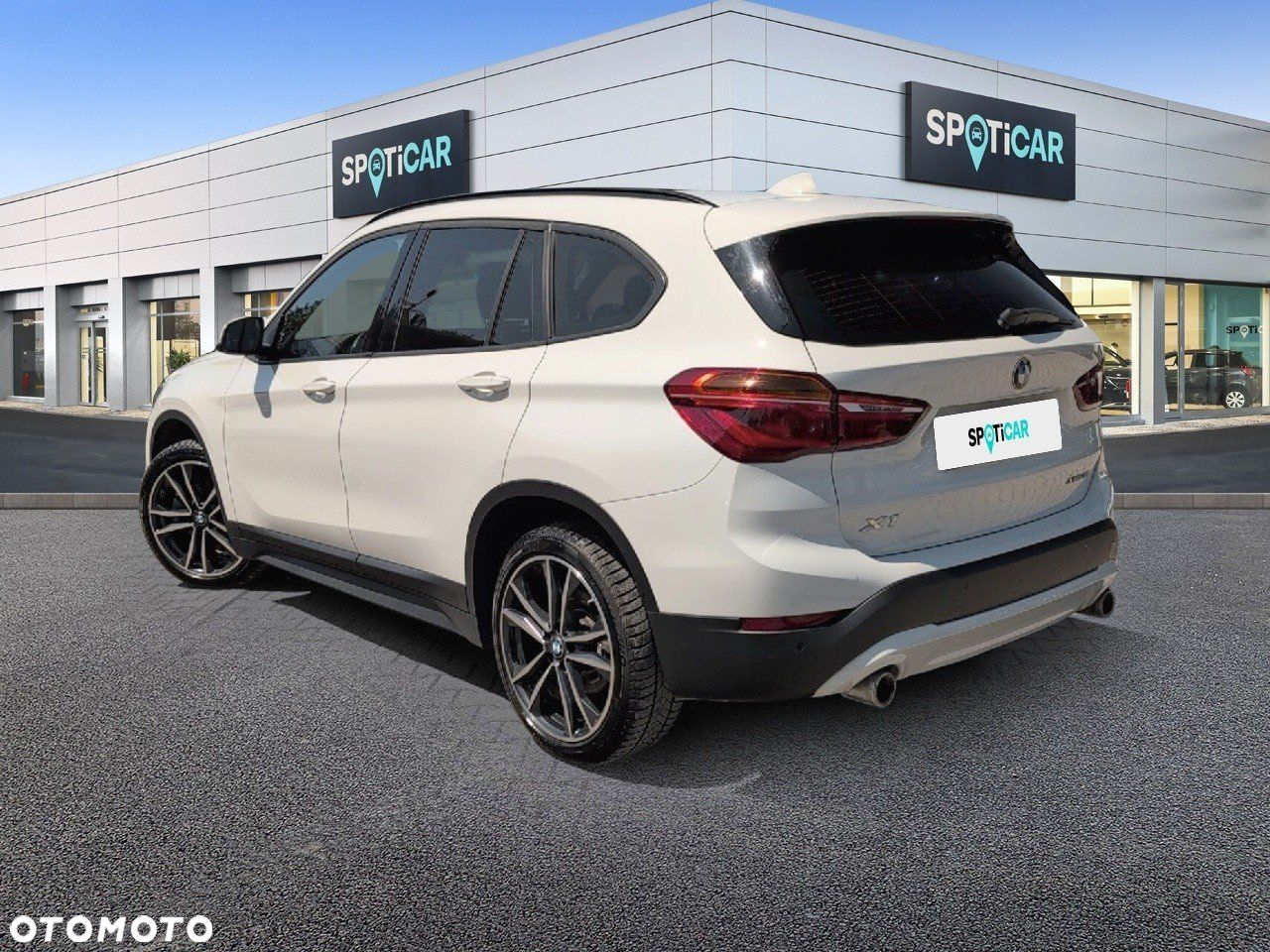 BMW X1 xDrive20i Advantage - 7