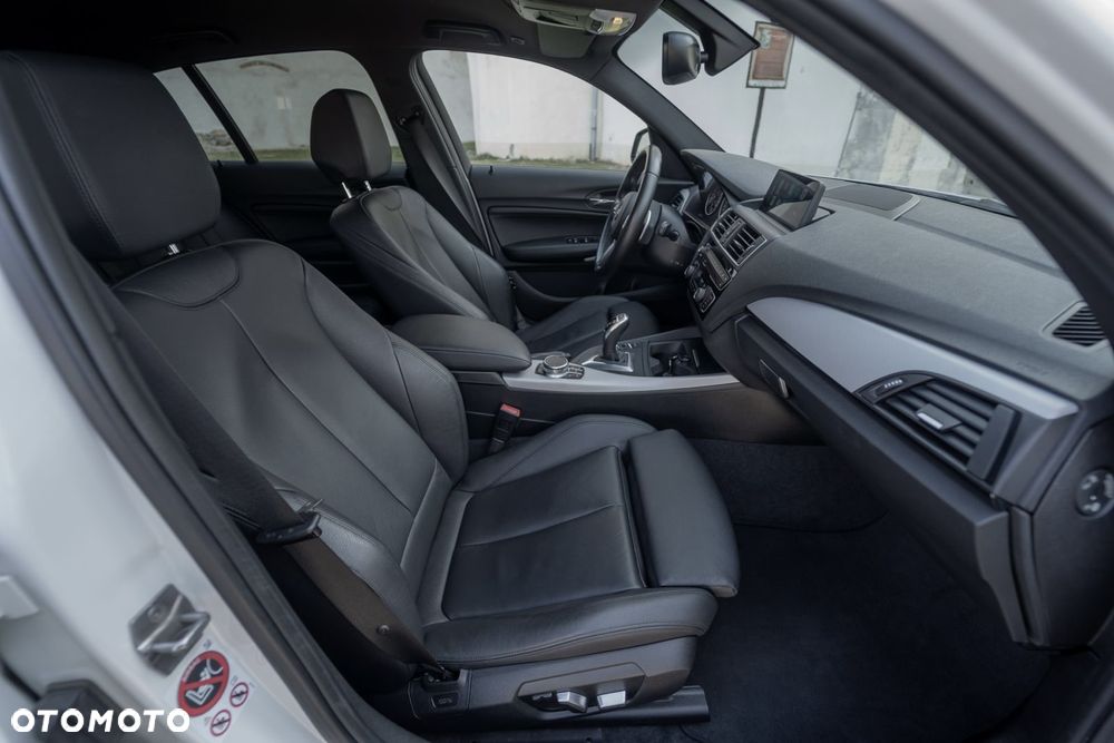 BMW Seria 1 M140i xDrive Shadow sport - 26