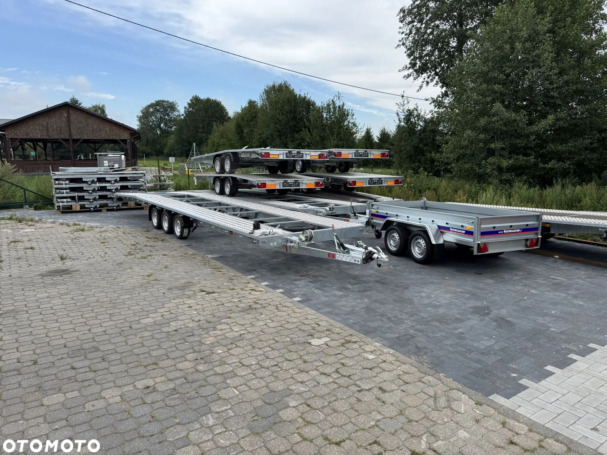 Niewiadów Monte Carlo laweta kryta przyczepa uchylna zamknięta 3500kg - 9