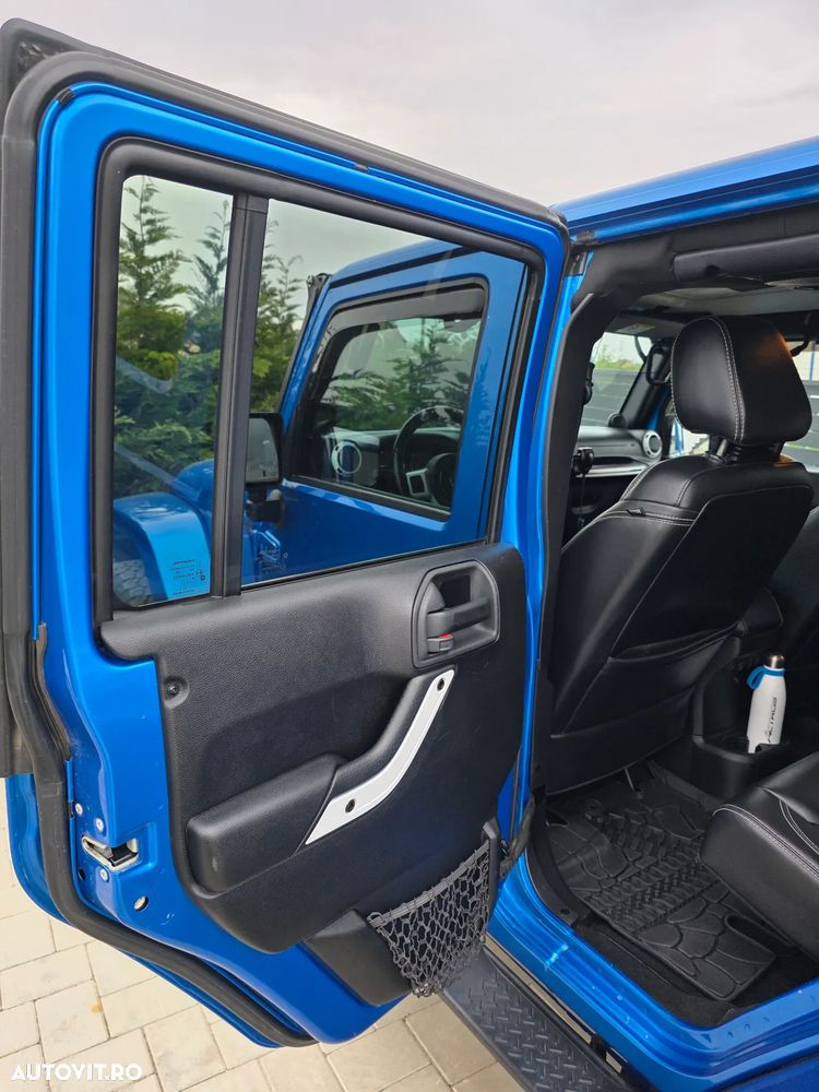 Jeep Wrangler Unlimited 2.8 CRD DPF Automatik Polar - 14