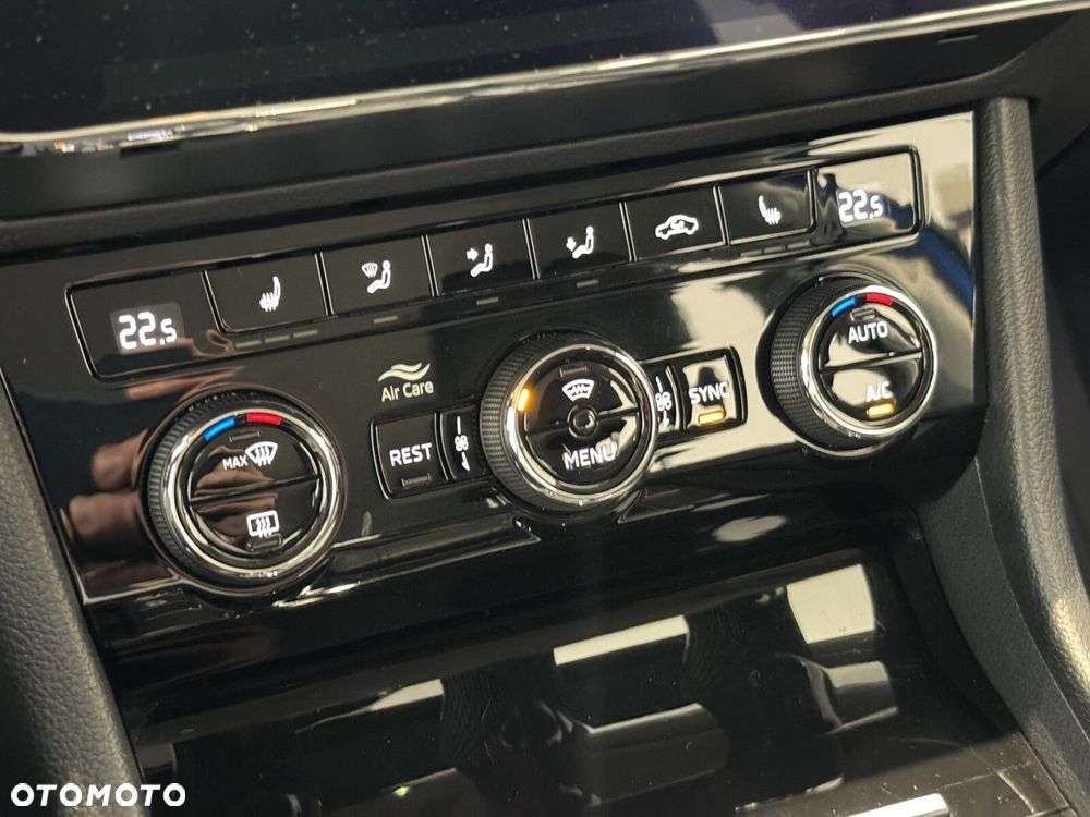 Skoda Superb 2.0 TDI SCR L&K DSG - 32