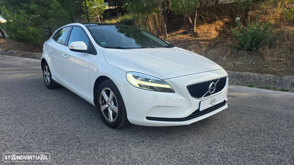 Volvo V40 2.0 D2 Kinetic Geartronic - 1