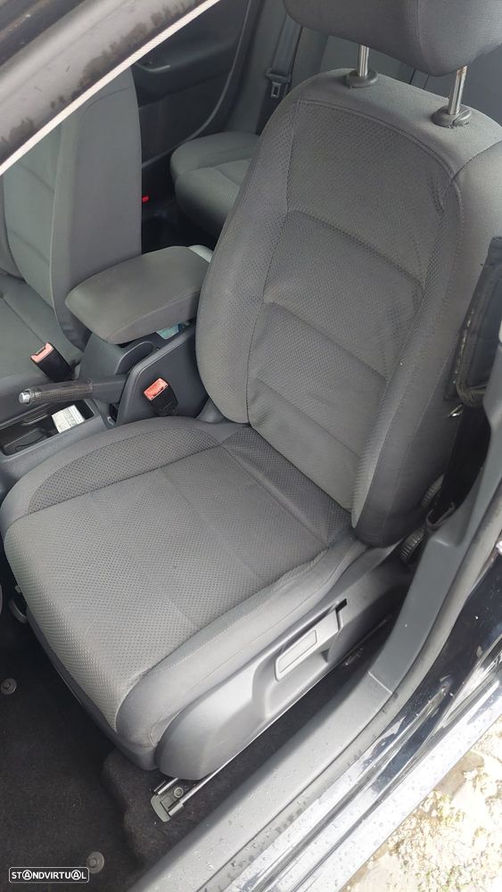 VW Golf 1.9 TDi BlueM. Confortline - 17