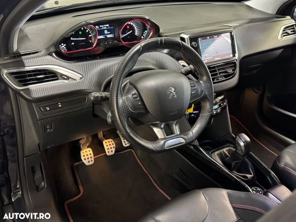 Peugeot 2008 1.2 PureTech Turbo GT-Line - 21