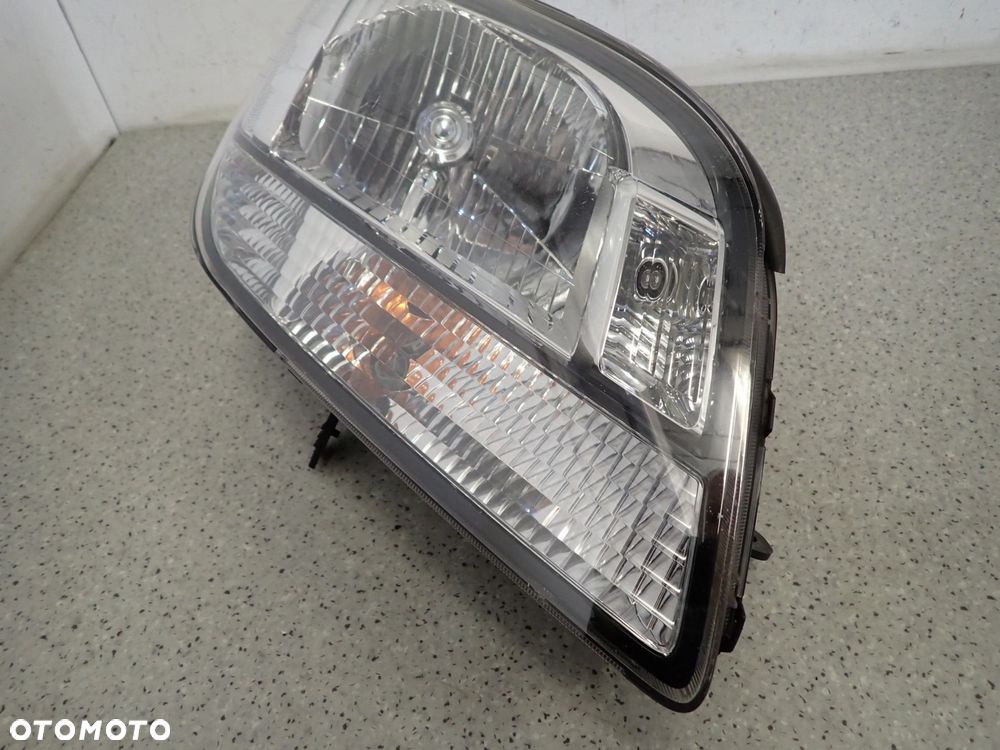 CHEVROLET ORLANDO 10- LAMPA PRZEDNIA PRAWA REFLEKTOR PRAWY - 9