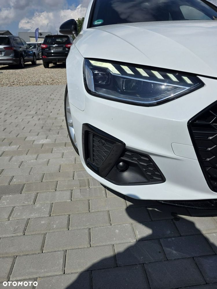 Audi A4 Avant 40 TDI S Line S tronic - 4