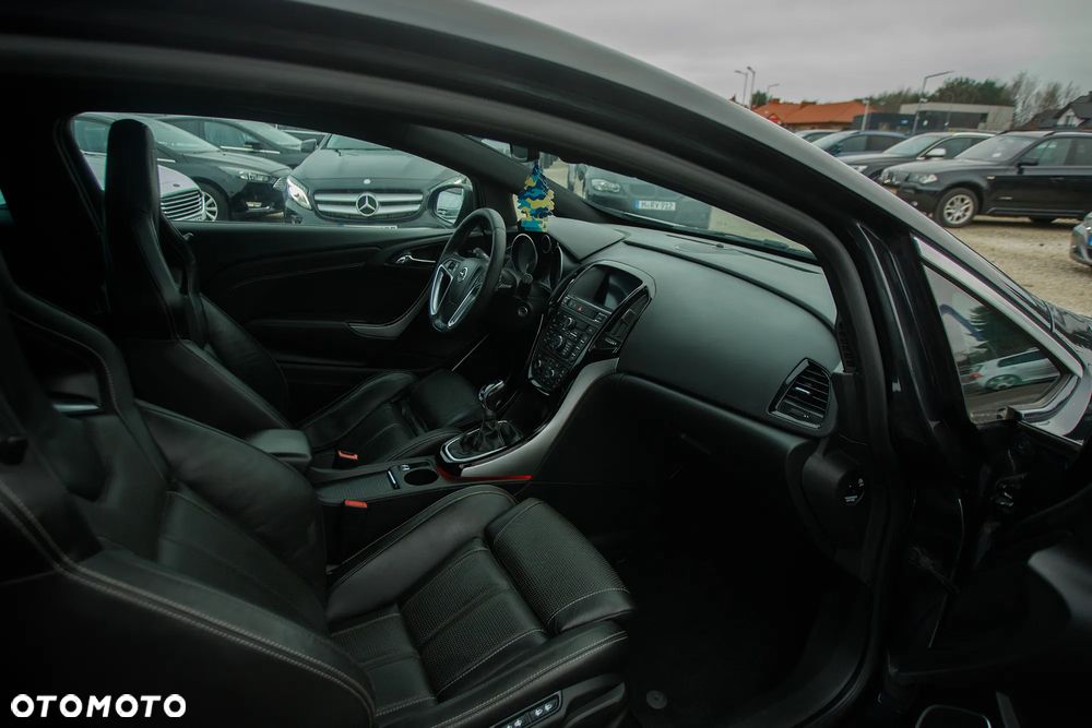 Opel Astra OPC Start/Stop - 23