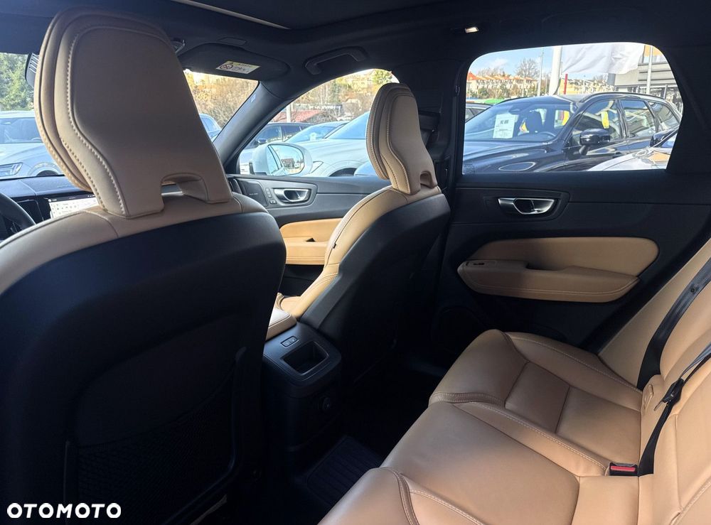 Volvo XC 60 - 24