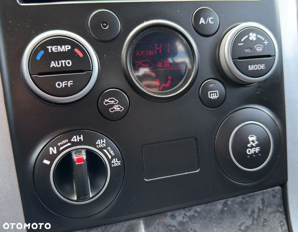 Suzuki Grand Vitara 2.4 Premium EU5 - 25