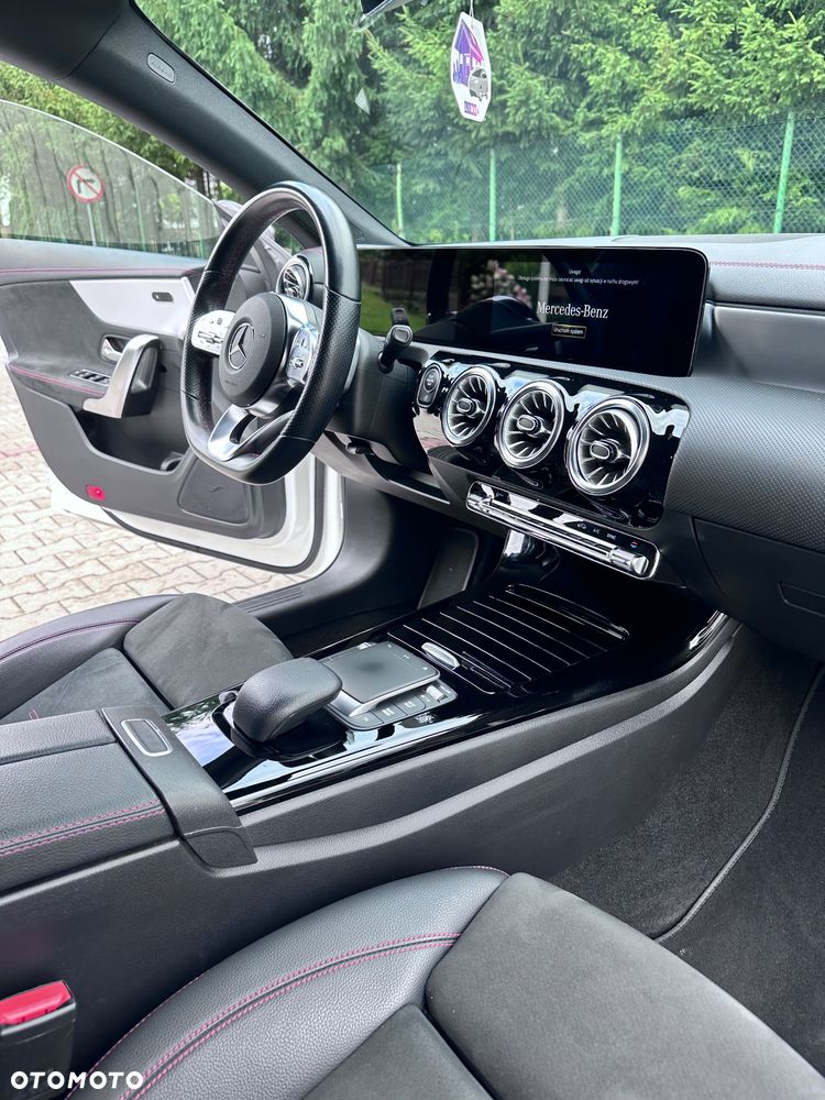 Mercedes-Benz CLA 250 4-Matic AMG Line 7G-DCT - 14