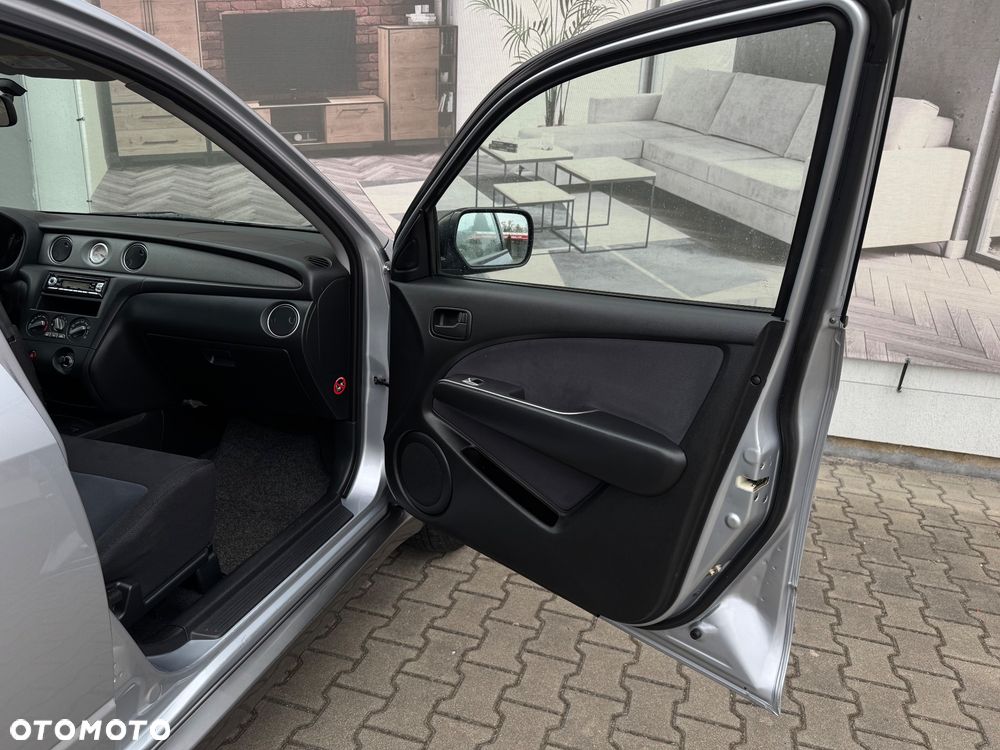 Mitsubishi Outlander - 12