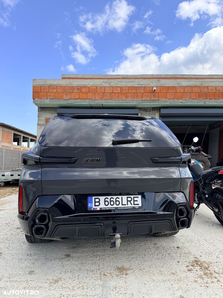 BMW XM - 4