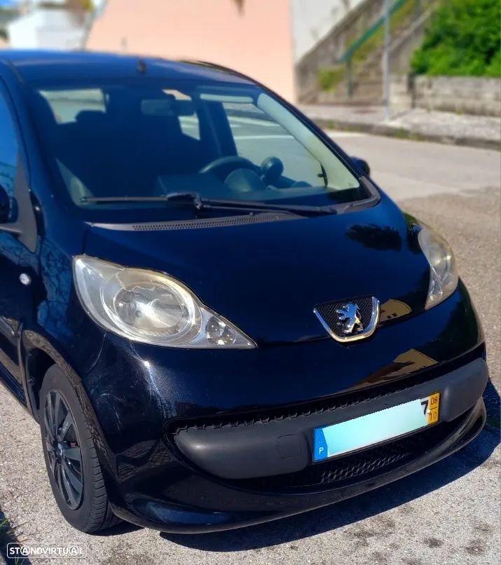 Peugeot 107 1.0 Urban - 1