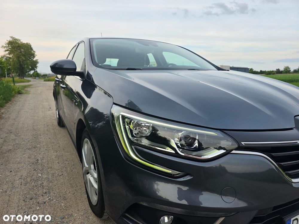Renault Megane 1.5 Blue dCi Intens - 2