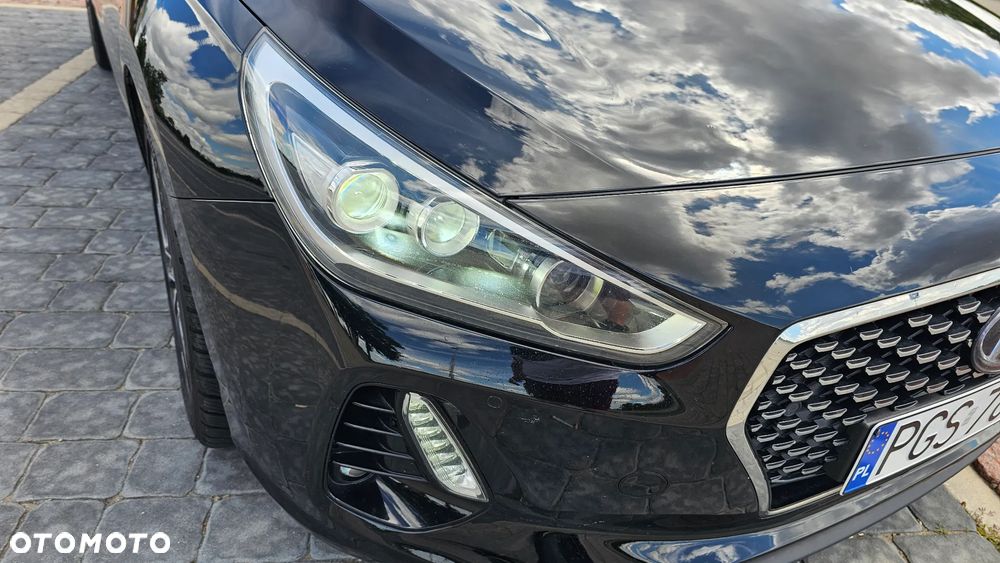 Hyundai i30 1.4 T-GDI Premiere Luxury DCT - 10
