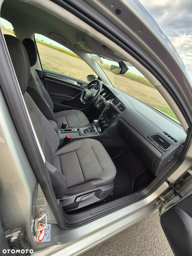Volkswagen Golf 1.5 TSI BlueMotion ACT DSG Comfortline - 18